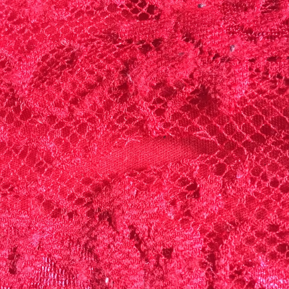 Short red Suzy Shier dress
